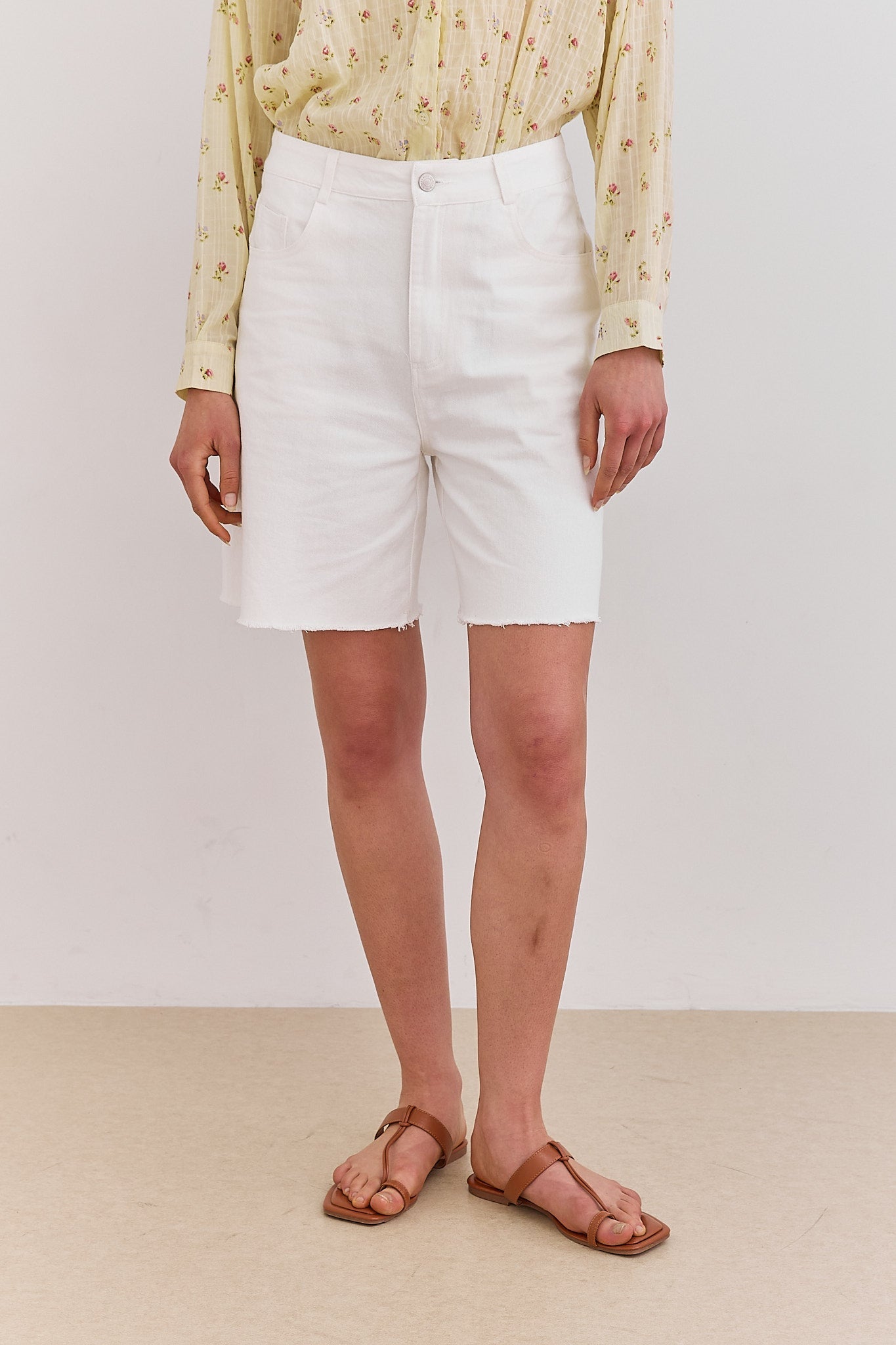 Gwen | Square-Toe Flat Sandals