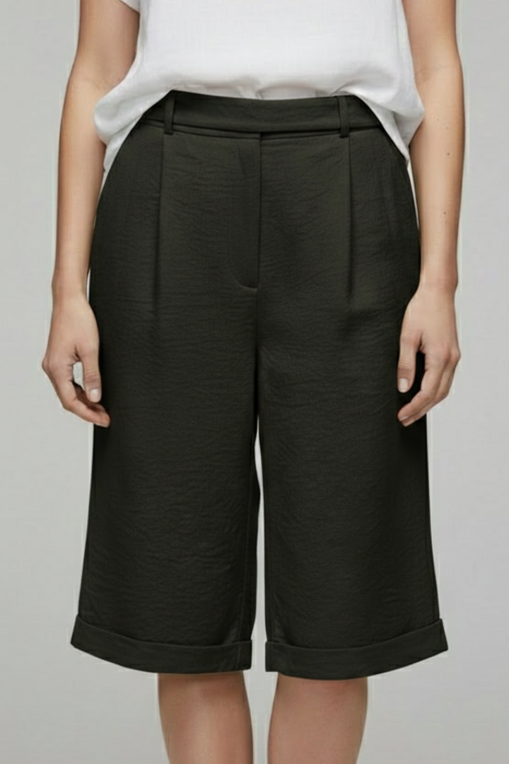 Hannah | High Waist Cuffed Shorts