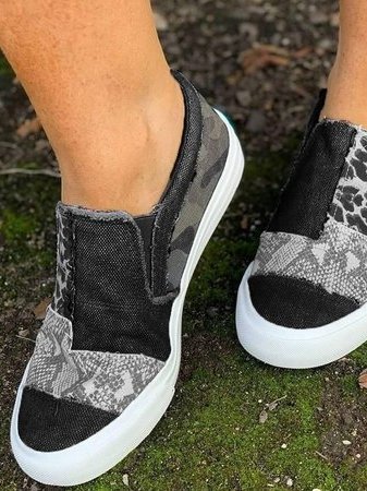 Corenza | Canvas Slip-On Sneakers