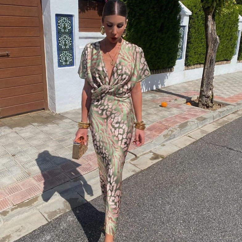 Isa | Elegant V-Neck Dress