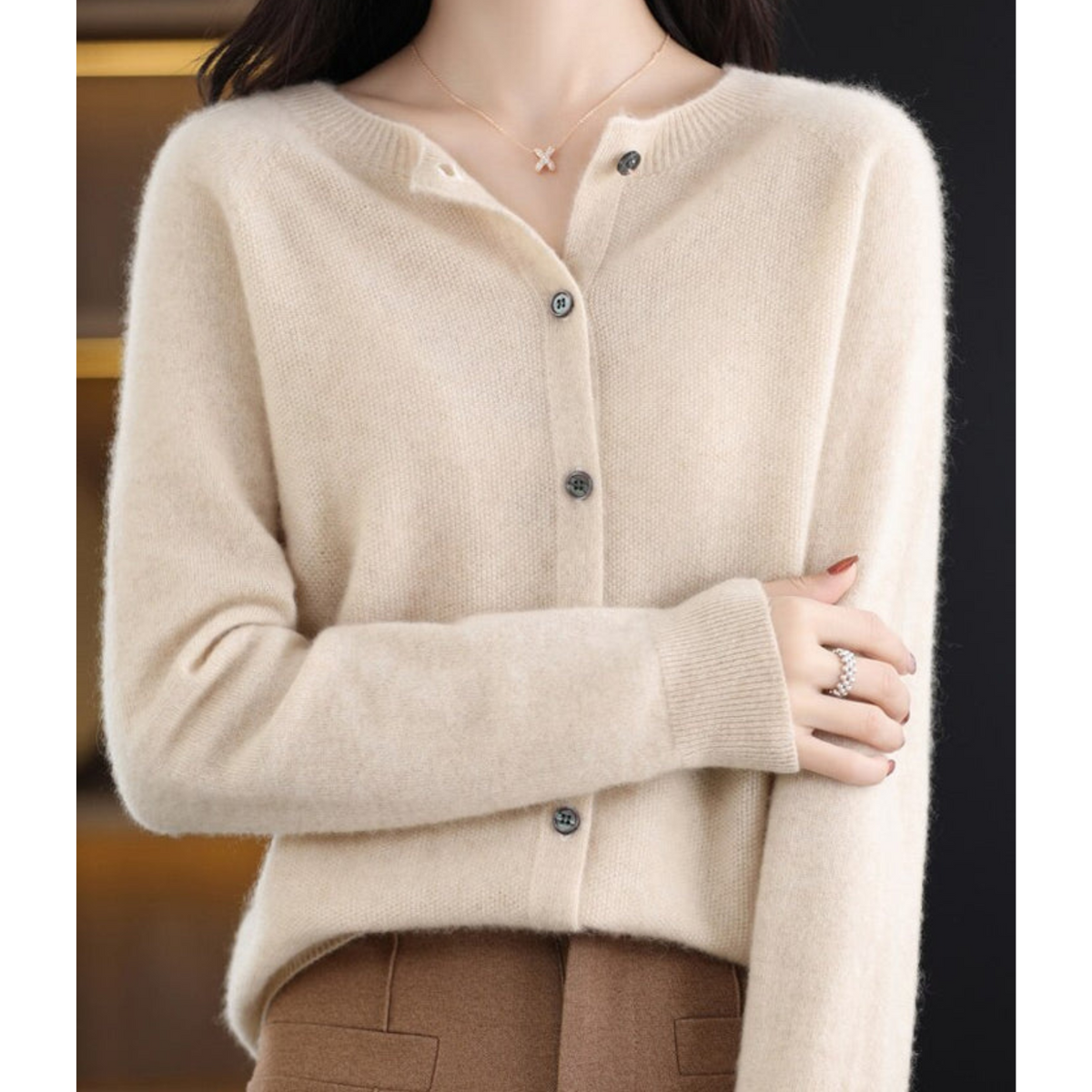Sjoerdje | Brushed Round-Neck Button Cardigan