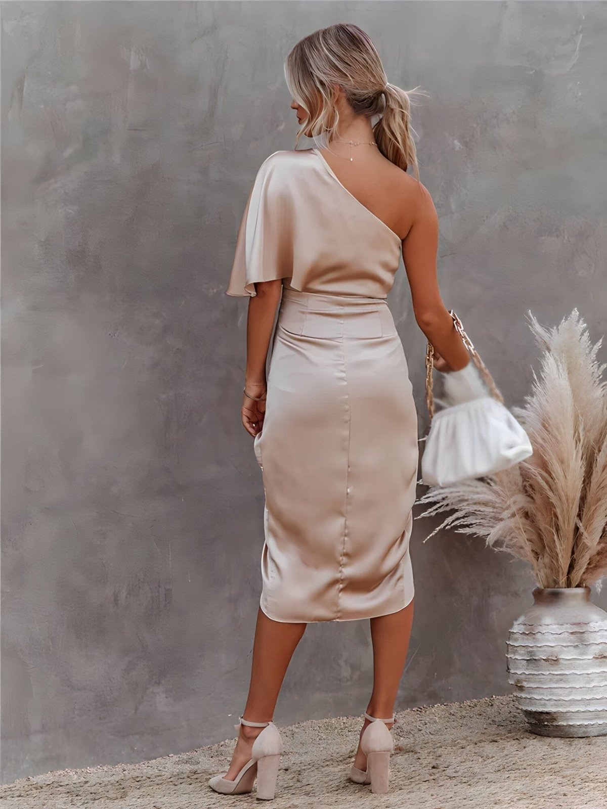 Kyra | Elegant Dress with Slits