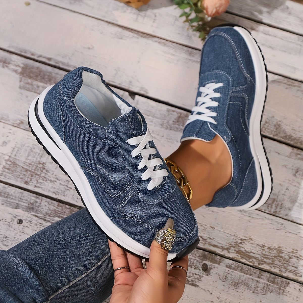 Louisa | Lace-Up Everyday Sneakers