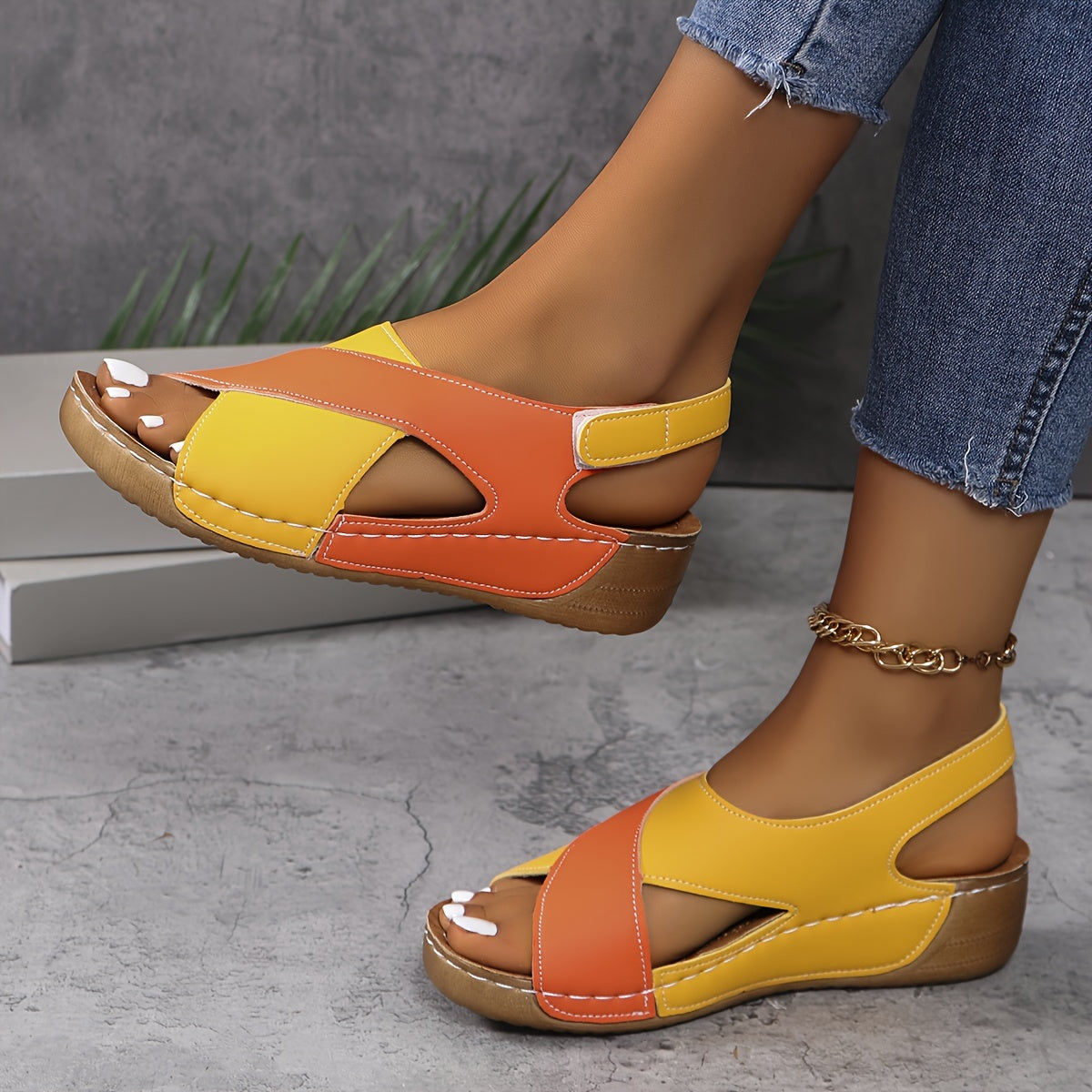 Juliana | Crossed-Strap Sandals