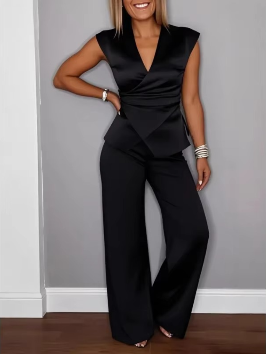 Olivia | Elegant women's set: V-neck top and trousers