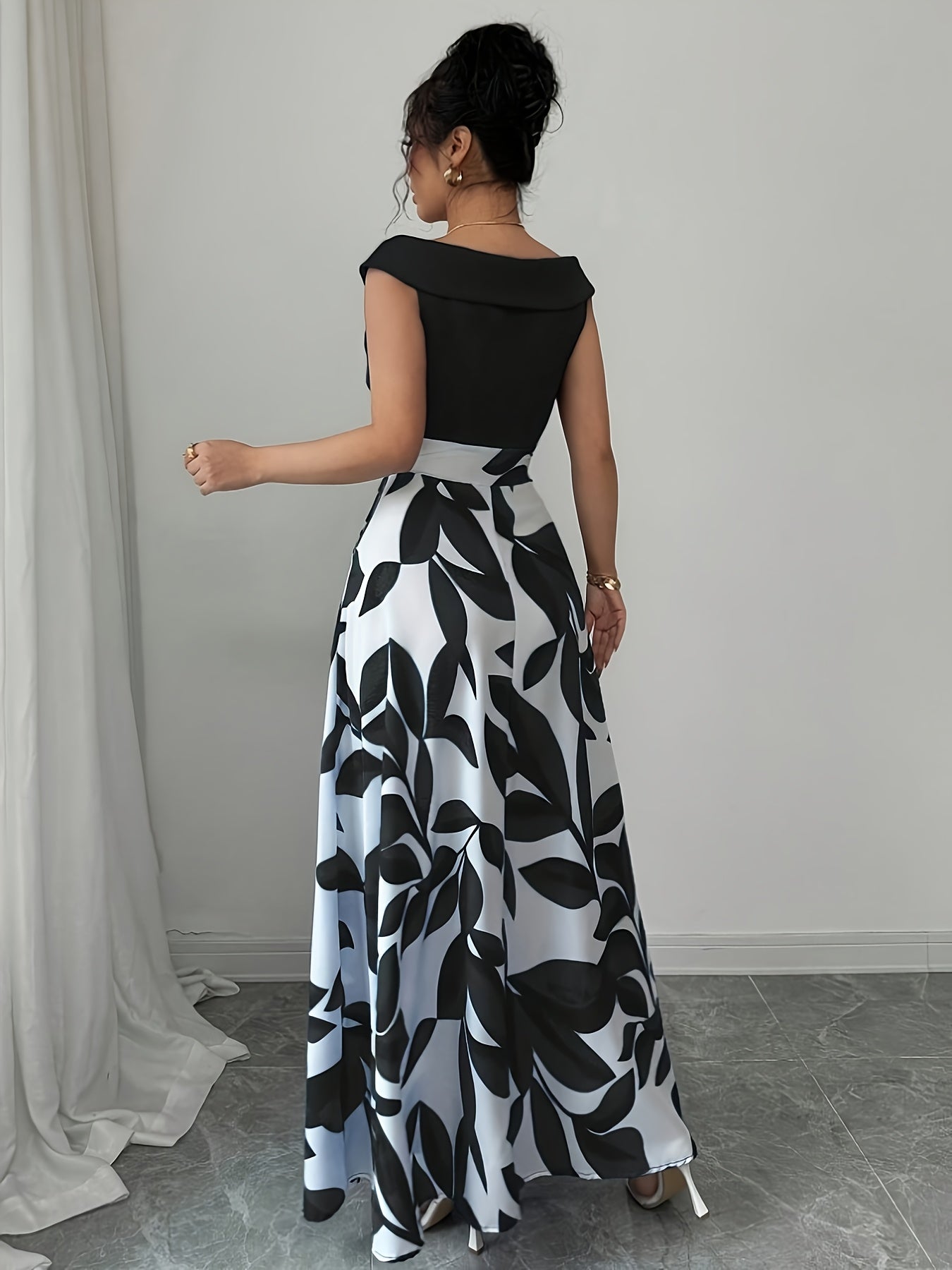 Ninette | V-Neck A-Line Maxi Dress