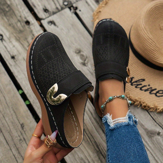 Everyday slip-on flats with a clean rounded silhouette