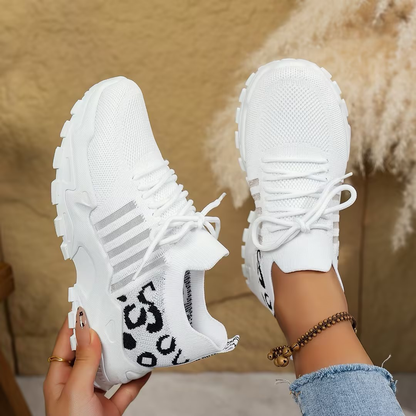 Maëlys | Cushioned Roomy-Toe Everyday Sneakers