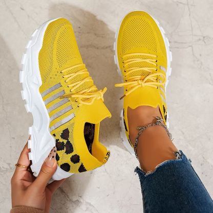Maëlys | Cushioned Roomy-Toe Everyday Sneakers
