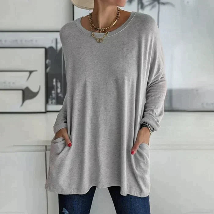 Tunic showing the round neckline