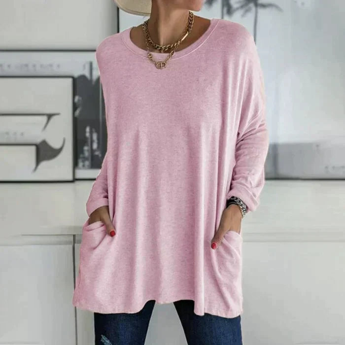 Oversized tunic showing the front pockets